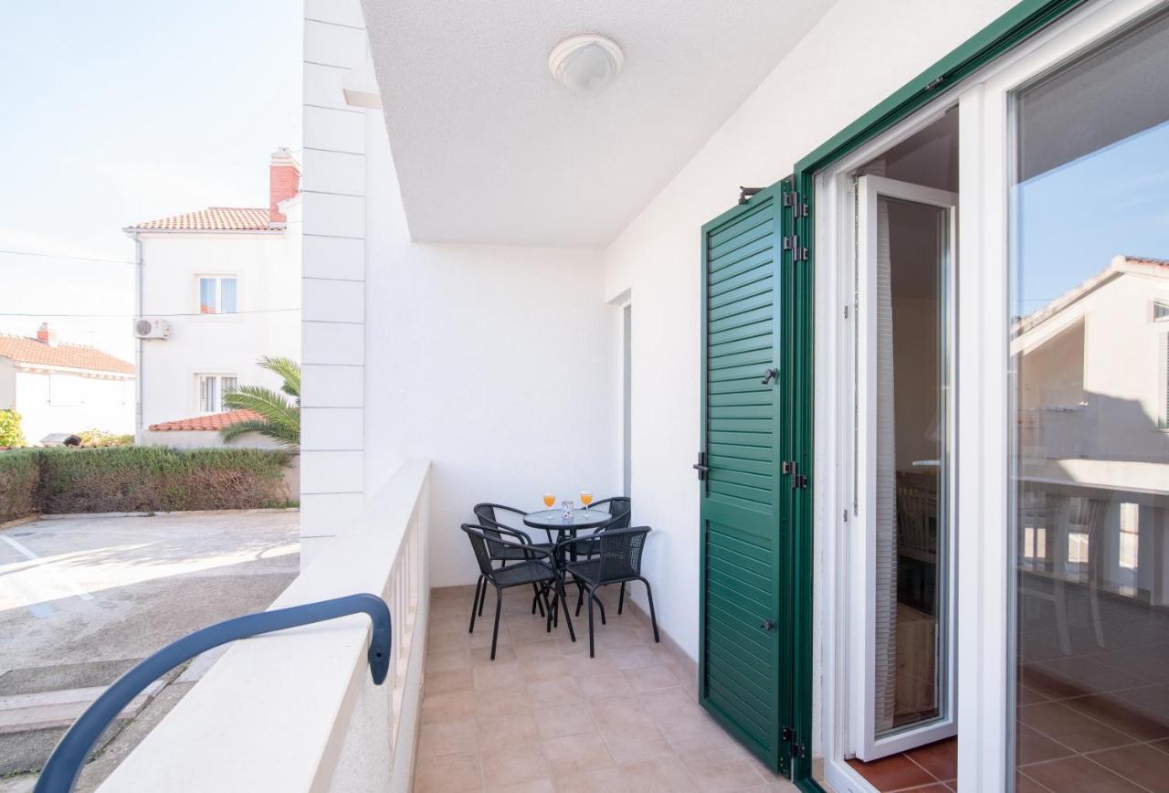 Budimir Apartment *